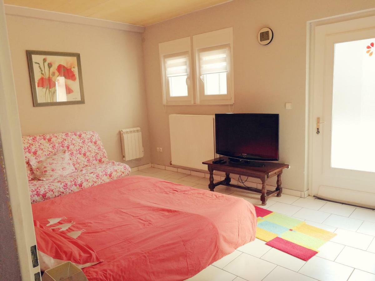 Chez Violette Apartment Destry ภายนอก รูปภาพ